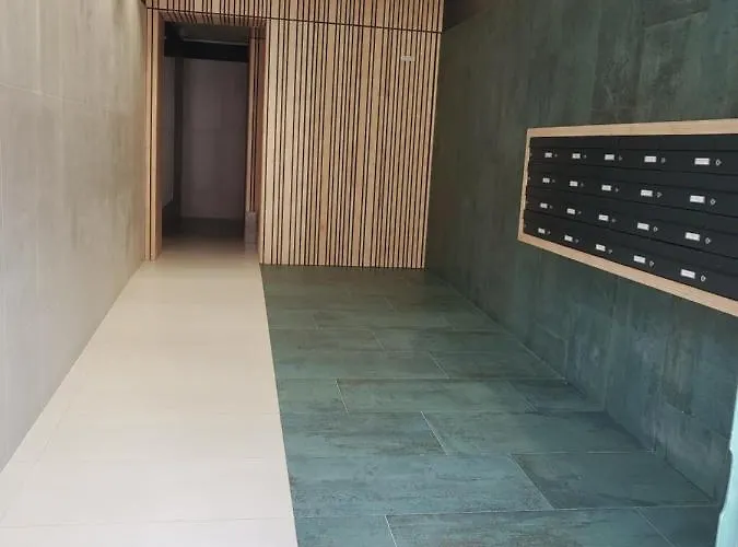 Martinez Del Campo *