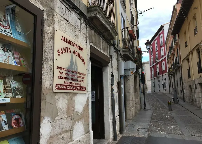 Martinez Del Campo *